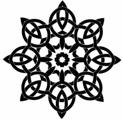 Diseño en forma de estrella con patrones entrelazados en negro.