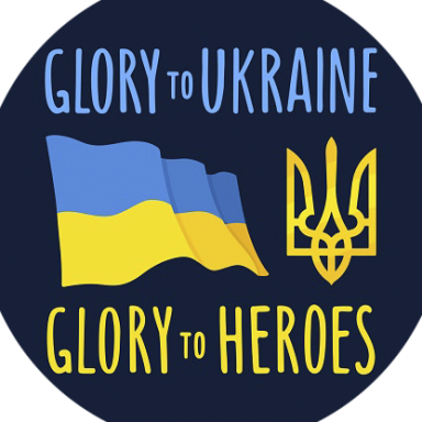 Texto en azul y amarillo que dice "Glory to Ukraine" y "Glory to Heroes" con una bandera.