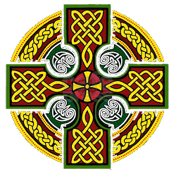 Cruz celta decorada con motivos en rojo, verde y patrones entrelazados en un fondo circular.